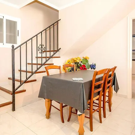 Apartment El Faro *
